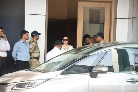 Alia Bhatt snapped at Kalina Airport