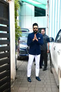 Riteish Deshmukh snapped at Kalina Airport