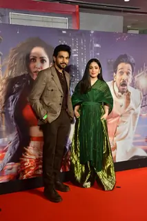 Yami Gautam and Pratik Gandhi grace the premiere of Dhoom Dhaam