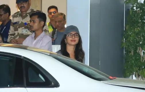 Priyanka Chopra snapped at Kalina airport
