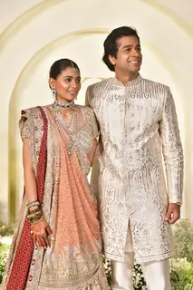  Niyati Kanakia and Konark Gowariker grace their wedding reception