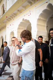 Shah Rukh Khan arrive in Jaipur for the IIFA Digital Awards 2025