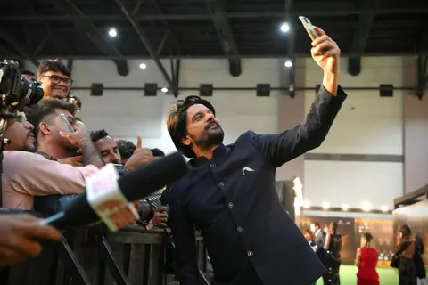 Jaideep Ahlawat  grace the red carpet on Day 2 of the IIFA Awards 2025