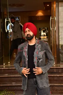 Gippy Grewal snapped promoting his upcoming film 'Akaal'