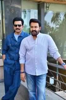 Prithviraj Sukumaran and Mohanlal snapped promoting L2E: Empuraan