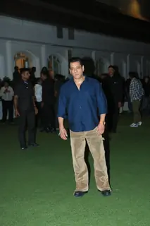 Salman Khan snapped in Bandra