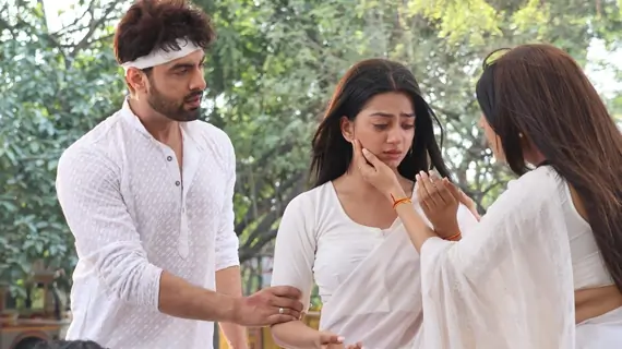 Rohit Purohit and Samridhii Shukla snapped on the sets of Yeh Rishta Kya Kehlata Hai