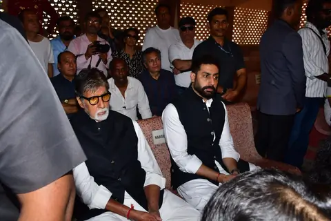 Abhishek Bachchan and Amitabh Bachchan attend Manoj Kumar's funeral