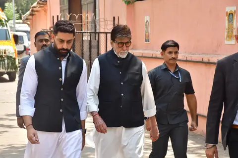 Abhishek Bachchan and Amitabh Bachchan attend Manoj Kumar's funeral