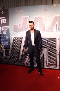 Randeep Hooda  grace the premiere of 'Jaat'