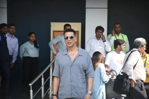 Akshay Kumar snapped at Kalina airport