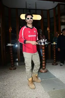 Varun Dhawan celebrates his birthday in advance with a special meet and greet with fans