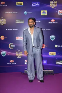 Suniel Shetty graces the Zee Cine awards 2025