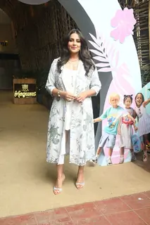 Bipasha Basu snapped in the city 