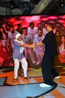 Nana Patekar and Akshay Kumar snapped promoting their film Housefull 5 