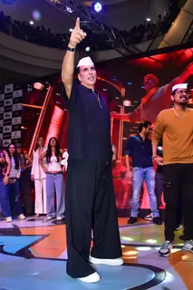 Akshay Kumar snapped promoting their film Housefull 5 