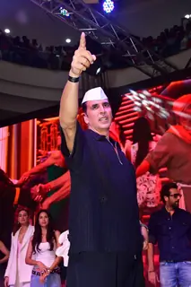 Akshay Kumar snapped promoting their film Housefull 5 