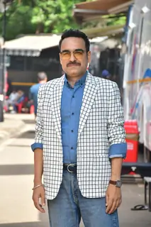 Pankaj Tripathi snapped promoting Metro In Dino on the set of Kapil Sharma show