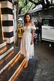 Kriti Kharbanda snapped at Torii restaurant in Bandra