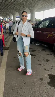 Genelia Deshmukh spotted at the Airport 