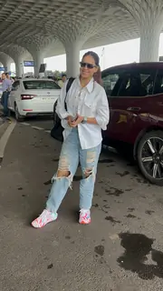Genelia Deshmukh spotted at the Airport 