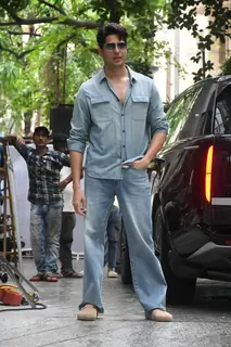 Sidharth Malhotra spotted at Maddock office 