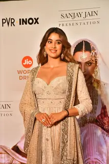 Janhvi Kapoor graces the re-release premiere of 'Umrao Jaan'