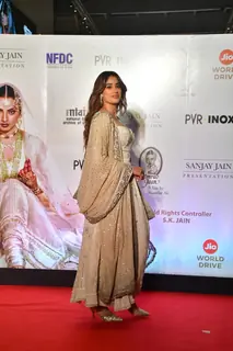 Janhvi Kapoor graces the re-release premiere of 'Umrao Jaan'