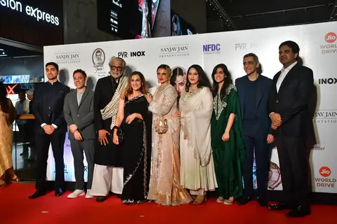 Rekha graces the re-release premiere of 'Umrao Jaan'