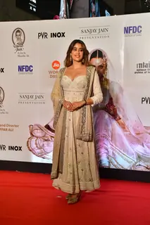 Janhvi Kapoor graces the re-release premiere of 'Umrao Jaan'