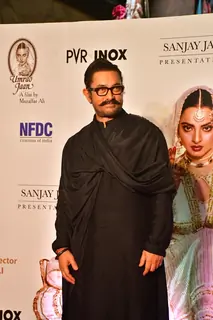 Aamir Khan graces the re-release premiere of 'Umrao Jaan'