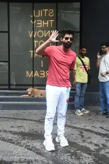 Harsh Gujral spotted at excel office in Bandra