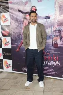 Vikrant Massey snapped promoting Aankhon Ki Gustaakhiyan