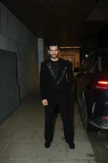 Karan Tacker spotted in Santacruz 