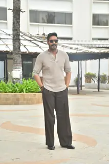 Ajay Devgn snapped promoting upcoming film Son OF Sardaar 2