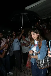 Shilpa Shetty, Raj Kundra spotted with family at Juhu PVR