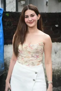 Amyra Dastur spotted in Bandra