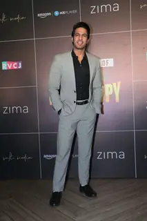 Celebrities grace the grand success of show First Copy