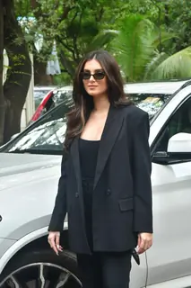 Tara Sutaria snapped in juhu
