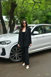 Tara Sutaria snapped in juhu