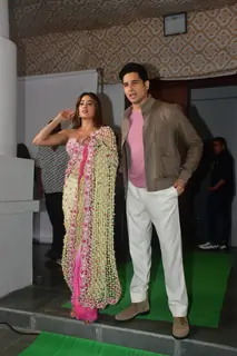 Sidharth Malhotra and Janhvi Kapoor snapped promoting their upcoming fim Param Sundari on the sets The Kapil Sharma Show