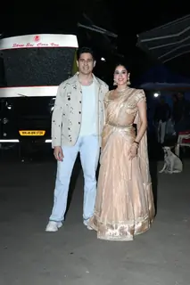 Sidharth Malhotra and Janhvi Kapoor snapped promoting ‘‘Param Sundari’ on the sets of Super Dancer 5