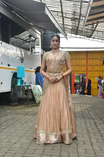 Janhvi Kapoor snapped promoting ‘‘Param Sundari’ on the sets of Super Dancer 5