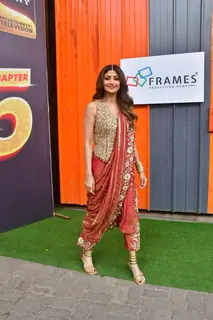 Shilpa Shetty snapped on sets of Super Dancer 5