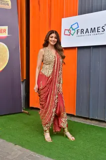 Shilpa Shetty snapped on sets of Super Dancer 5