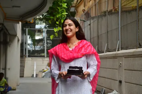 Sara Ali Khan snapped cutting her birthday cake