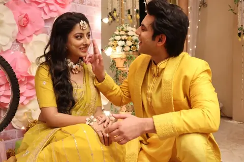 Prarthana and Ansh’s haldi ceremony BTS from the sets of Anupmaa