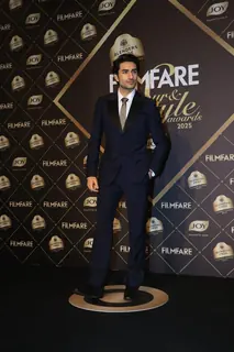 Ibrahim Ali Khan grace the Filmfare Glamour and Style Awards 2025