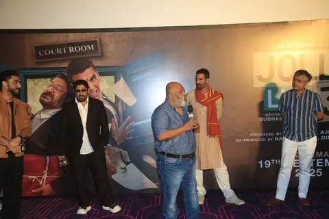 Akshay Kumar, Saurabh Shukla and Arshad Warsi grace the trailer launch of Jolly LLB 3
