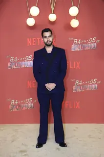 Shah Rukh Khan, Kajol, Aryan Khan, Ajay Devgn, Ananya Panday and others grace the premiere of The Ba***ds Of Bollywood